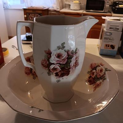 SCOTCH IVORY WASH BOWL AND PITCHER