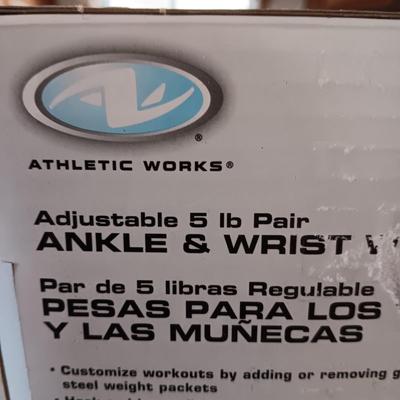 NEW 5 LB PAIR ANKLE/WRIST WEIGHTS & RHYTHM ARMBAND PULSE MONITOR