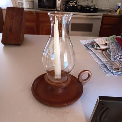 ACU-RITE ATOMIC CLOCK, PORCELAIN EAGLE AN HURRICANE CANDLE. HOLDER