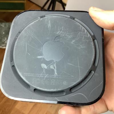 315 APPLE TV with Remote