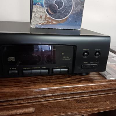 PIONEER MULTI-DISC PLAYER PLUS MUSIC ON CD