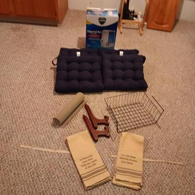 4 LIKE NEW NAVY BLUE CHAIR CUSHIONS, HUMIDIFIER AND MORE
