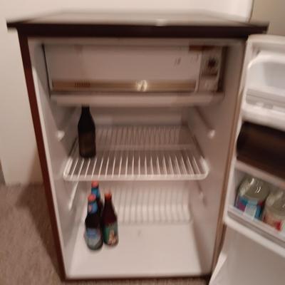 WARDS REFRIGERATOR FREEZER
