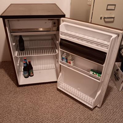 WARDS REFRIGERATOR FREEZER