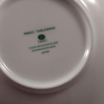 Nikko Tableware Pink Floral Dinnerware- Approx 55 Pieces