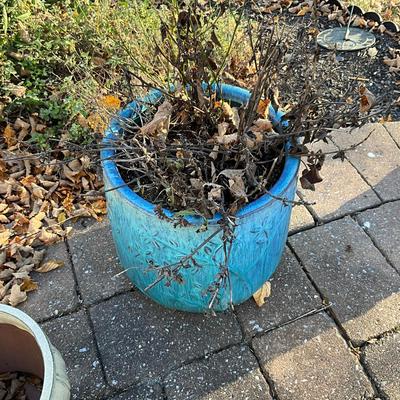 394 Blue Floral Design Pot