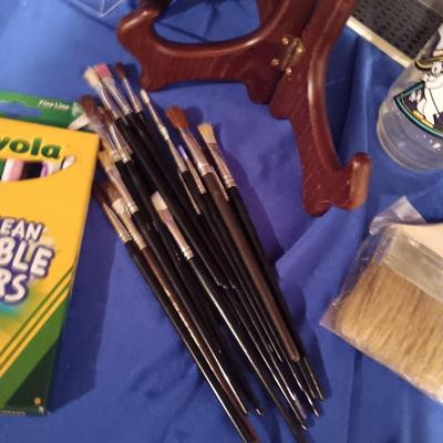 ARTISTS PAINT BRUSHES AND MORE