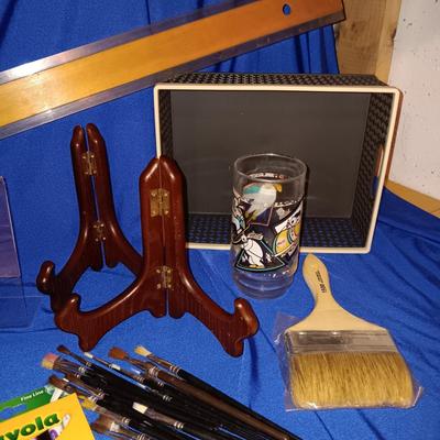 ARTISTS PAINT BRUSHES AND MORE