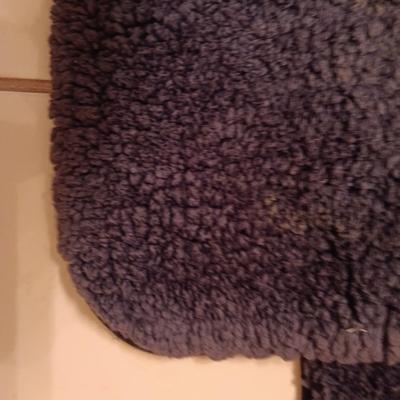 2 NAVY BLUE RUGS, TOWELS, BLOOD PRESSURE MONITOR AND MORE