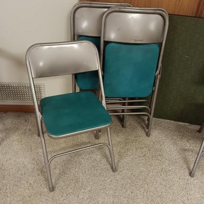 6 SAMSONITE FOLDING CHAIRS AND A CARD TABLE