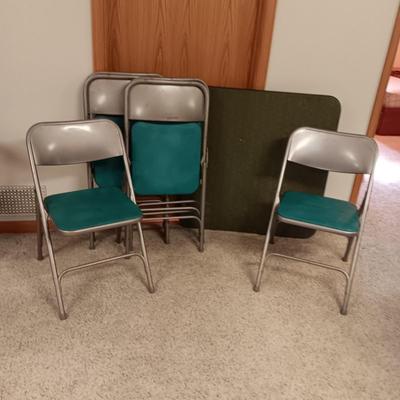 6 SAMSONITE FOLDING CHAIRS AND A CARD TABLE