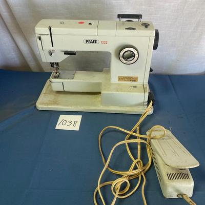 Pfaff 122 Sewing Machine