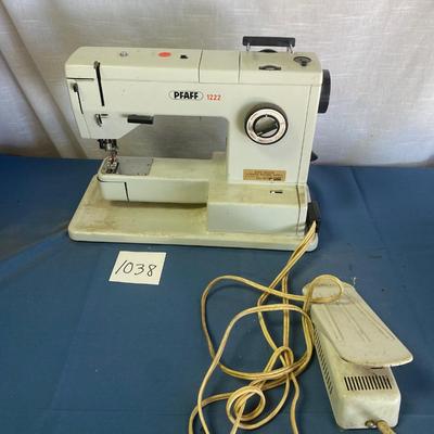 Pfaff 122 Sewing Machine
