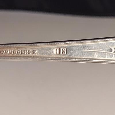 WM Rogers Flatware- Approx 48 Pieces