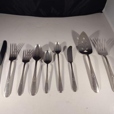 WM Rogers Flatware- Approx 48 Pieces