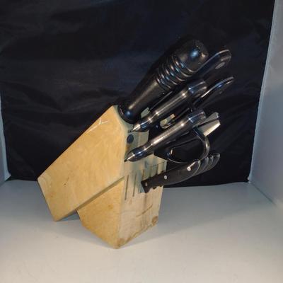 Assorted Cutlery with Wooden Block- Farberware and Chicago Cutlery