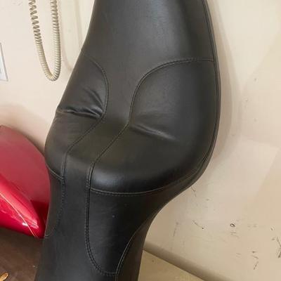 Motorcycle seat 