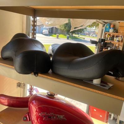 Harley seats 