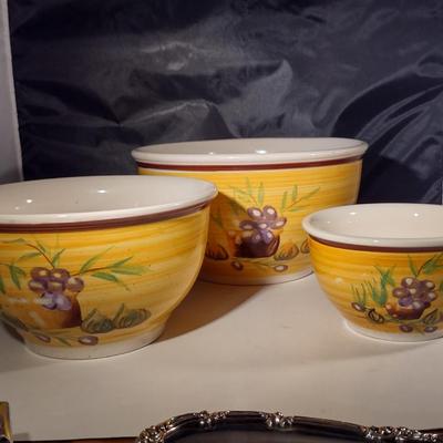 Set of Three Nesting 'Antipasto' Ceramic Bowls