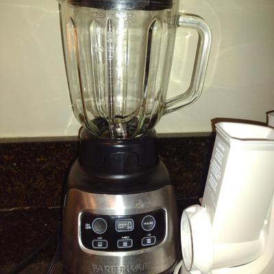 Collection of Small Appliances- Electric Kettle, Blender, Salad Shooter