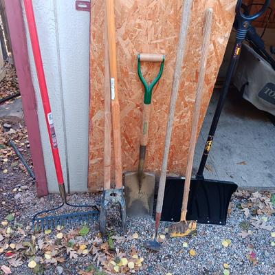 SNOW SHOVEL AND YARD TOOLS