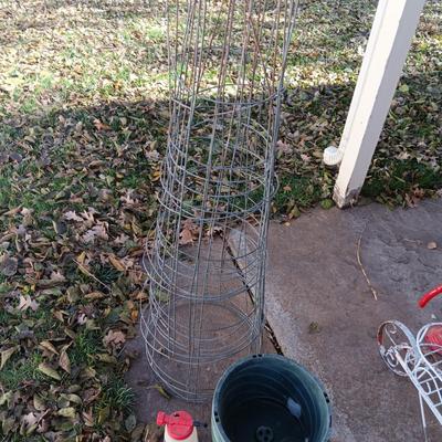 TOMATO CAGES, LOPPERS, ROOT FEEDER, SPRAYER AND FLOWER POTS