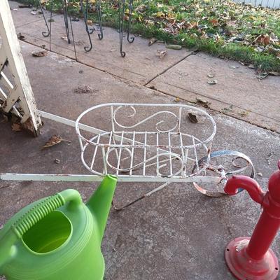 SMALLER WATER PUMP YARD ART, PLANT STAND AND WATER CAN