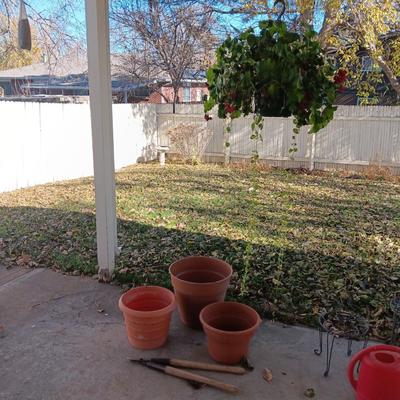 HANGING GERANIUM, LOPPERS AND FLOWER POTS