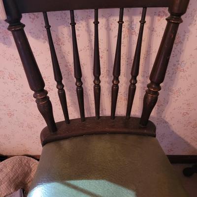 4 mid century modern kitchen chairs, perfect shape
