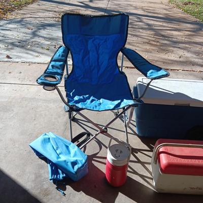 2 FOLDING CHAIRS, COLEMAN COOLER ON WHEELS, BEVERAGE AND SMALLER COOLER