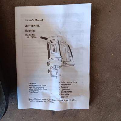 CRAFTSMAN ELECTRIC CUTTER IN A CASE