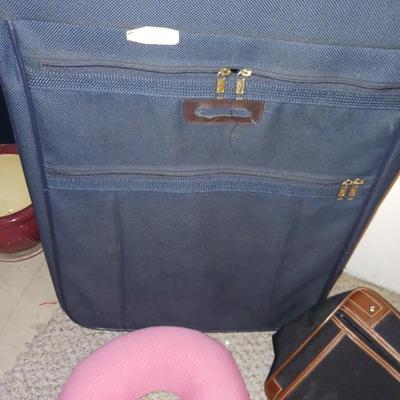 SUITCASE, CARRY ON BAG AND NECK PILLOW