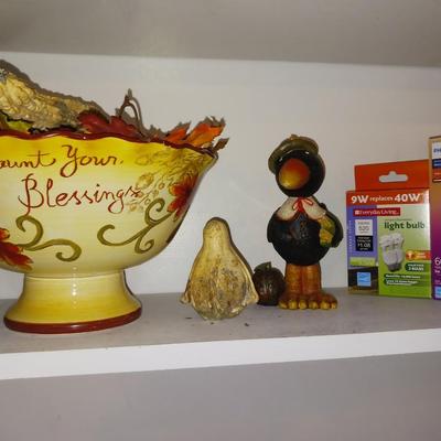 LARGE FRUIT BOWL, PILLAR CANDLE AND LIGHT BULBS