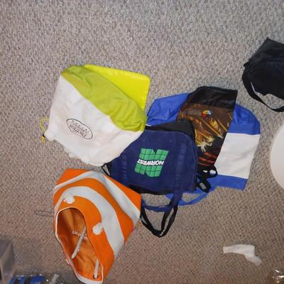 TOTE BAGS