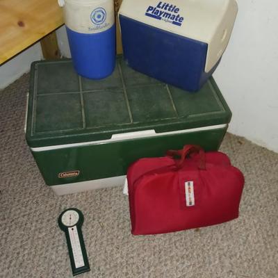 FOOD AND BEVERAGE COOLERS