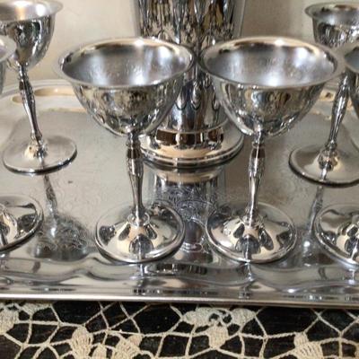 Metal Martini Tray Shaker with 6 Metal Glasses