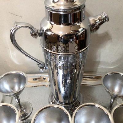 Metal Martini Tray Shaker with 6 Metal Glasses
