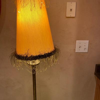 2 lamps