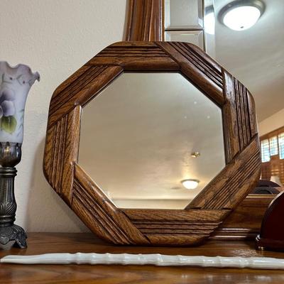 PETITE LAMP, WALL MIRROR, CLOCK AND SHOE HORN