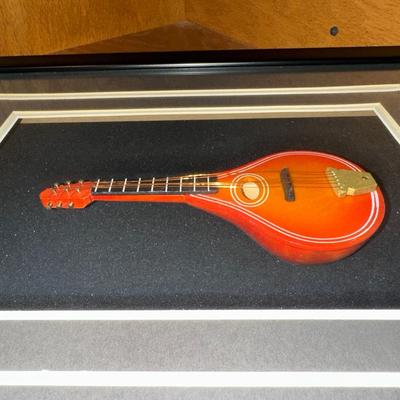 SCALED MODEL STRING INSTRUMENTS IN SHADOW BOX FRAMES