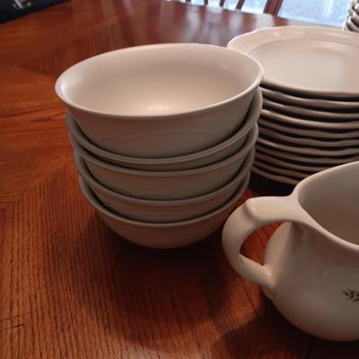 LARGE SET OF HEIRLOOM PFALTZGRAFF DINNERWARE WITH EXTRAS