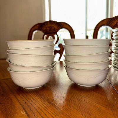 LARGE SET OF HEIRLOOM PFALTZGRAFF DINNERWARE WITH EXTRAS