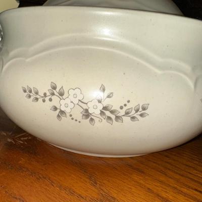 LARGE SET OF HEIRLOOM PFALTZGRAFF DINNERWARE WITH EXTRAS