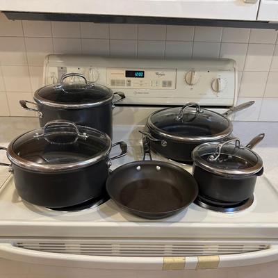 NICE SET OF COOKWARE