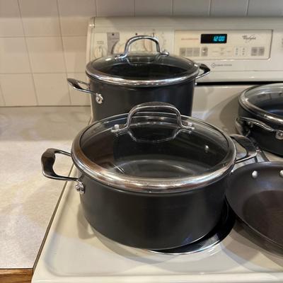 NICE SET OF COOKWARE
