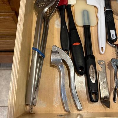 KITCHEN UTENSILS