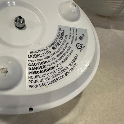 MEDIUM SIZE CROCK POT & SERVING BOWLS