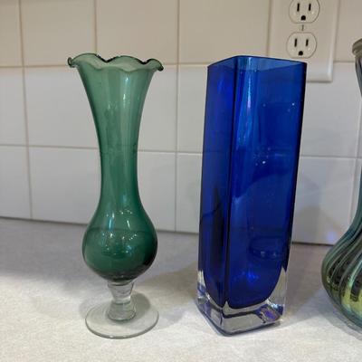 VARIETY OF VASES