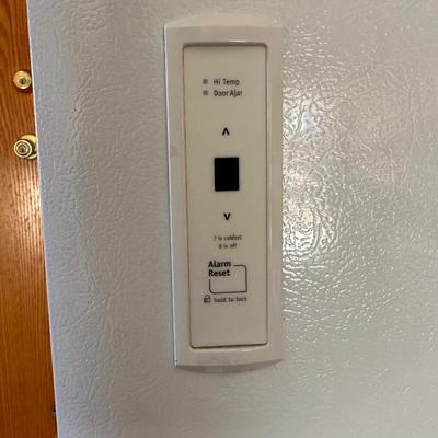 FRIGIDAIRE UPRIGHT FREEZER