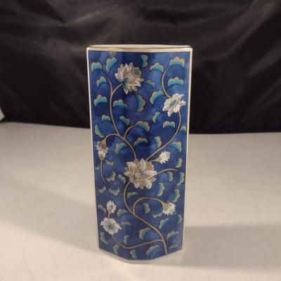 Vintage Takahashi San Francisco Hand Decorated Porcelain Vase- Approx 6" Tall